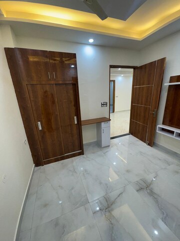 Room in 3 BHK Builder Floor at Sahastradhara Road – for Sale