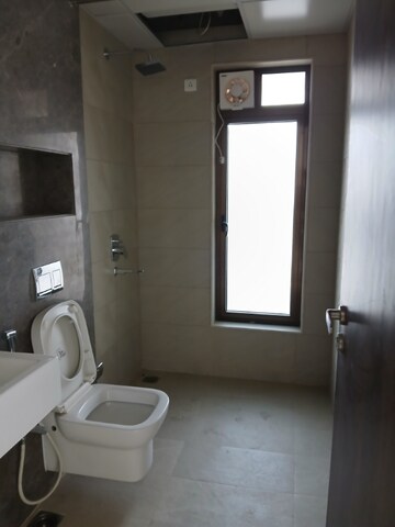 Bathroom in 3.5 BHK Apartment at Celestia Spaces, Sewri – for Sale