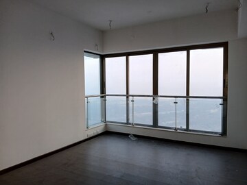 Room in 3.5 BHK Apartment at Celestia Spaces, Sewri – for Sale