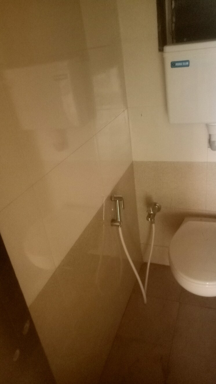 Bathroom, royce-paradise 1 Bedroom 690 Sq.Ft. Apartment In Kalyan West Thane 7967684