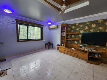 Living Room in 3 BHK Apartment at Kothrud – for Rent