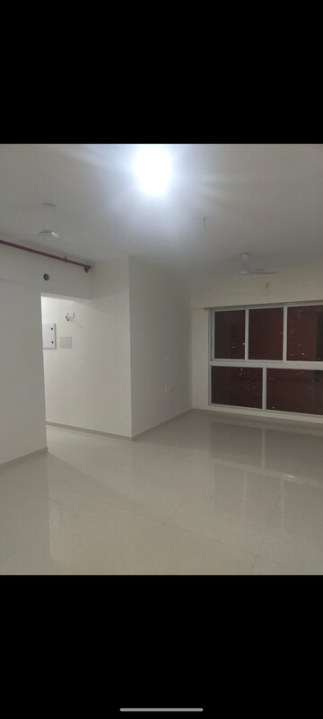 Room in 3 BHK Apartment at Wadhwa TW Gardens, Kandivali East – for Rent