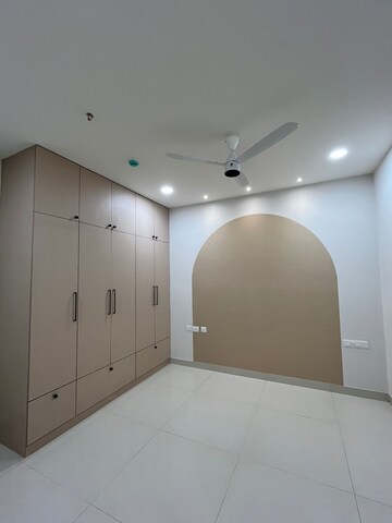 Room in 3 BHK Apartment at Prestige Tranquil, Kokapet – for Rent