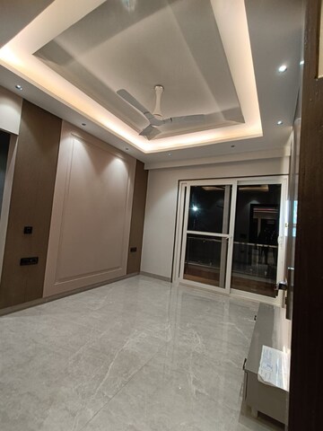 Building Lobby in 3.5 BHK Apartment at Swaran Villa Friends Apartments, Sector 52 – for Sale