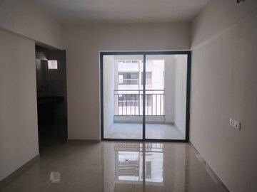 Room in 1 BHK Apartment at Mantra Montana Phase 6, Dhanori – for Rent