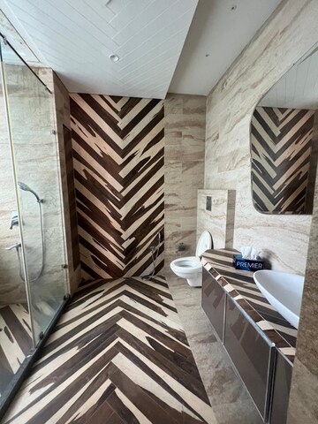 Bathroom in 4 BHK Villa at Goregaon East – for Rent