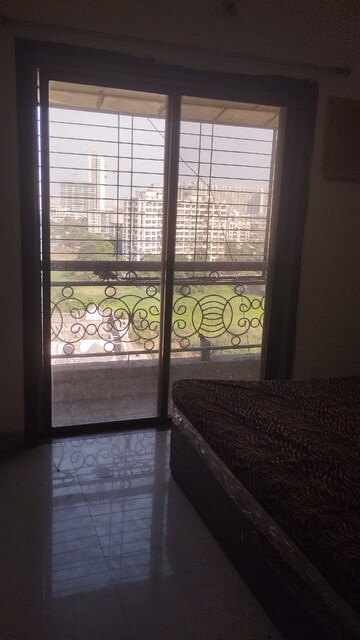 Room in 2 BHK Apartment at Regency Estate, Dombivli East – for Rent