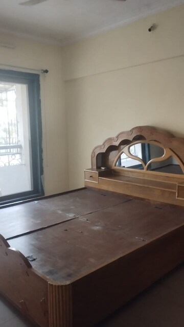 Room in 2 BHK Apartment at Regency Estate, Dombivli East – for Rent