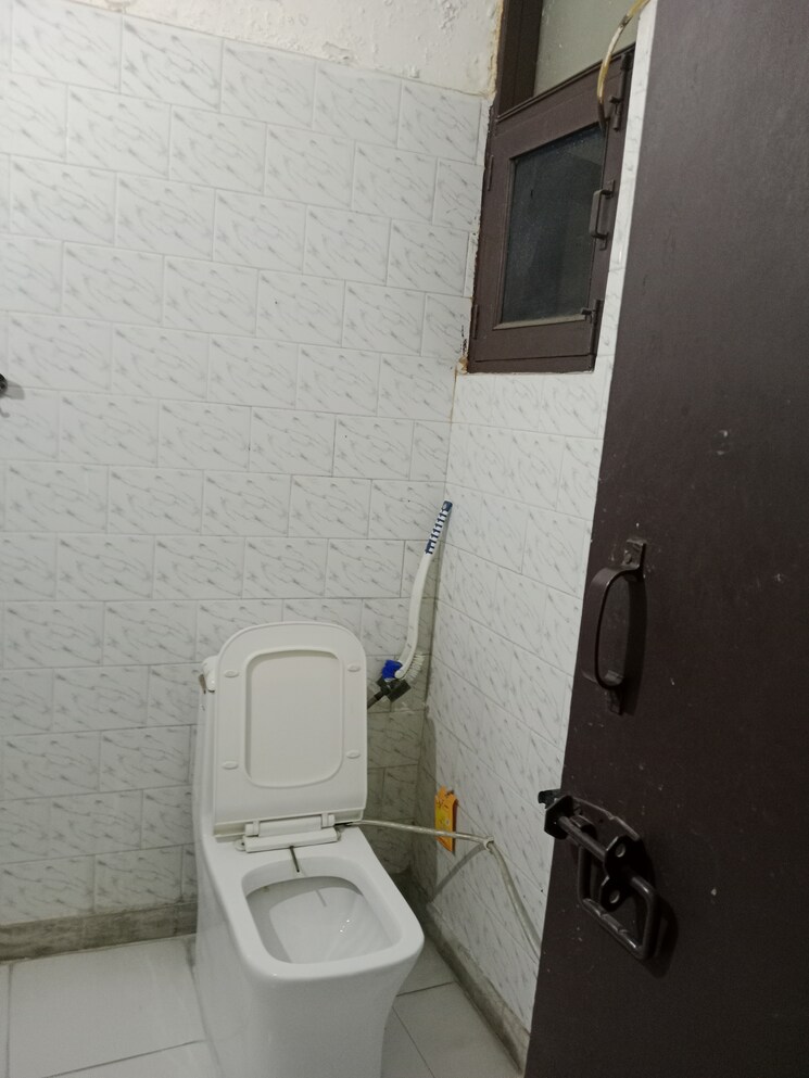 Bathroom, bishon sarup colony 5 Bedroom 2950 Sq.Ft. Independent House In Bishon Sarup Colony Panipat 7967841