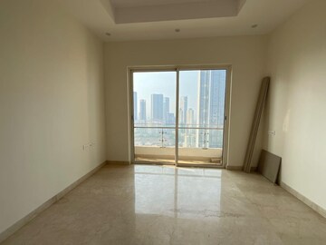 Room in 3 BHK Apartment at Indiabulls Sky Forest, Lower Parel – for Rent