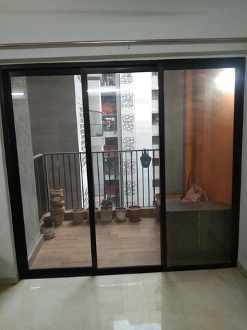 Room in 2 BHK Apartment at Lodha Palava City, Dombivli East – for Rent