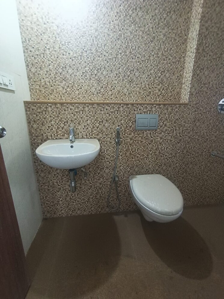 Bathroom, lodha-palava-city 1 Bedroom 510 Sq.Ft. Apartment In Dombivli East Thane 7967963
