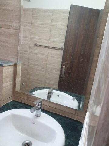 Bathroom in 3 BHK Apartment at M3M Merlin, Sector 67 – for Sale