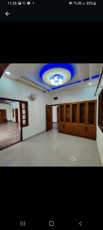 Room in 3 BHK Builder Floor at Indiranagar – for Rent