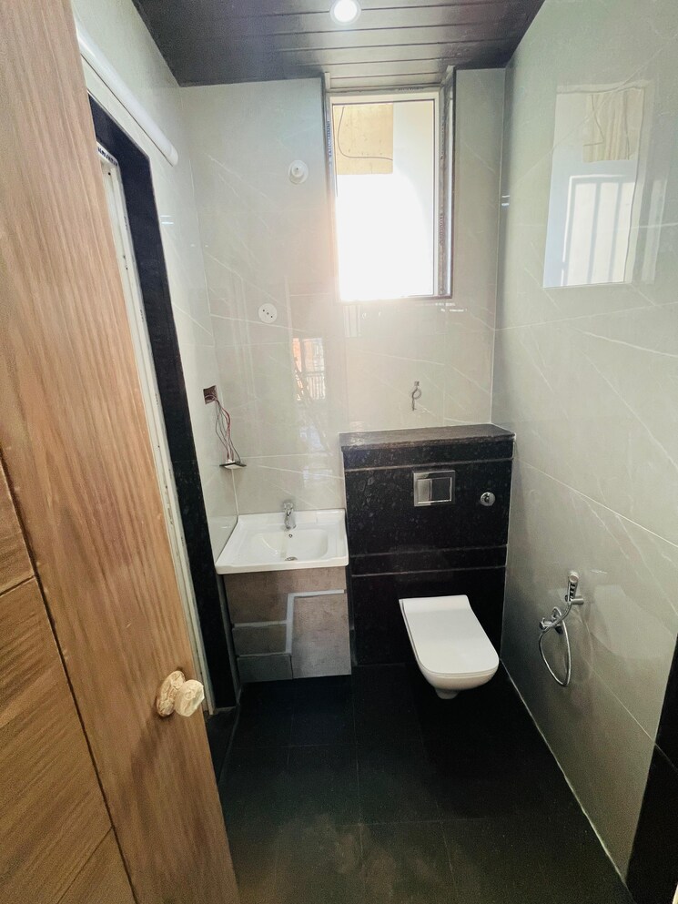 Bathroom, gms road 3 Bedroom 1200 Sq.Ft. Builder Floor In Gms Road Dehradun 7967994