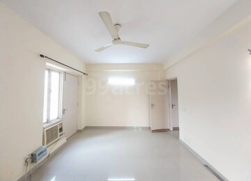 Room in 1 BHK Builder Floor at Unitech Arcadia, South City 2 – for Rent