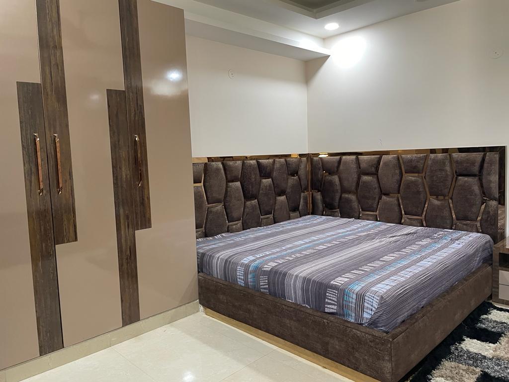 4 BHK + Servant Room Builder Floor For Sale in Cosmos Express 99