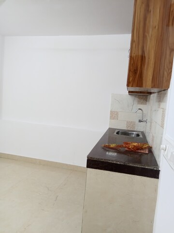 Furnished Amenities in 1 BHK Builder Floor at Safdarjung Enclave – for Rent