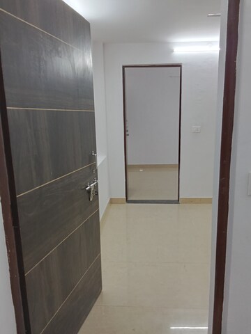 Bathroom in 1 BHK Builder Floor at Safdarjung Enclave – for Rent