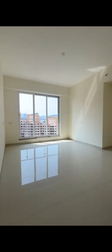Room in 3 BHK Apartment at Raj Tattva, Kapur Bawdi – for Rent