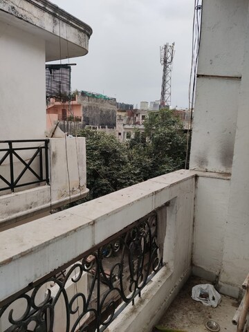 Master Bedroom in 1 BHK Builder Floor at Safdarjang Enclave – for Rent