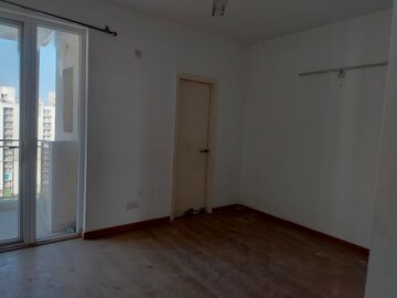 Room in 3 BHK Apartment at Shapoorji Pallonji Joyville Phase 2, Sector 102 – for Rent