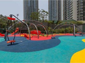 Swimming Pool in 3 BHK Apartment at Oberoi Realty Esquire, Goregaon East – for Rent