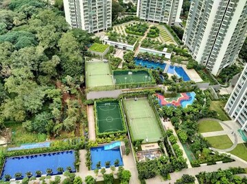 Master Plan in 3 BHK Apartment at Oberoi Realty Esquire, Goregaon East – for Rent