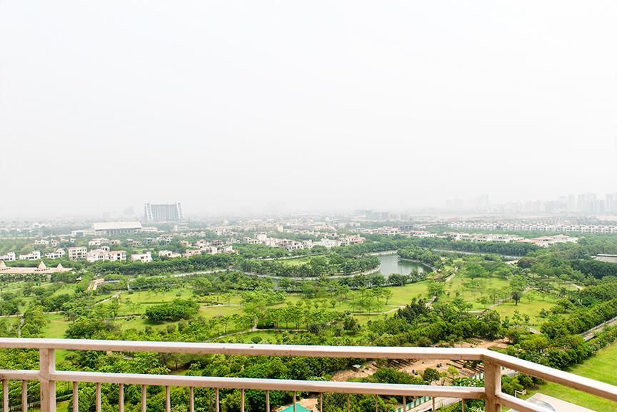 Plot For Sale in Jaypee Kensington Boulevard