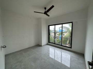 Room in 2 BHK Apartment at Ashar Axis, Majiwada – for Rent