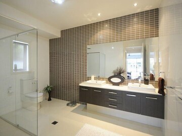 Attached Bathroom in 4 BHK Apartment at Ahuja Towers, Prabhadevi – for Rent