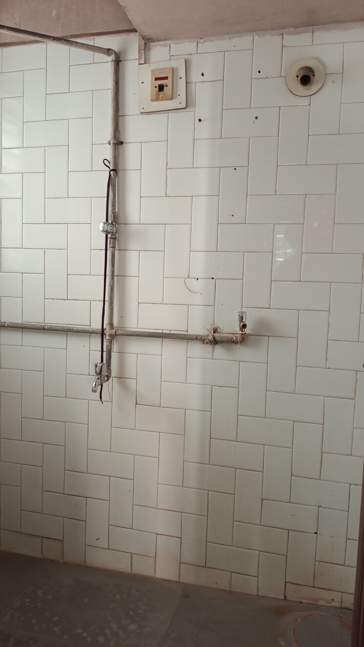 Attached Bathroom, surana-poonam-chambers 1 Bedroom 550 Sq.Ft. Builder Floor In Bibwewadi Pune 7968241