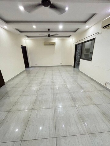 Kitchen in 3 BHK Builder Floor at Ansal Plaza Sector-23, Sector 23 – for Rent
