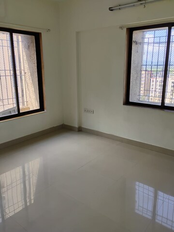 Room in 1 BHK Apartment at Raunak Delight, Owale – for Rent