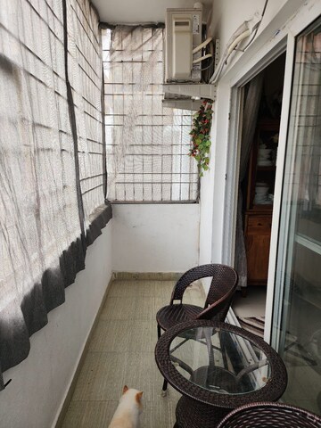 Staircase in 3 BHK Apartment at Mantri Sarovar, Hsr Layout – for Rent