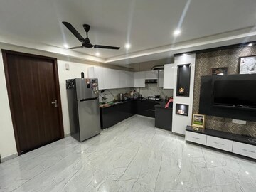 Parking in 3 BHK Builder Floor at Ansal Plaza Sector-23, Sector 23 – for Rent