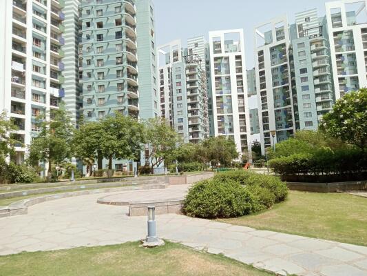 3 BHK + Servant Room 2491 Sq.Ft. Apartment in Unitech The Close North