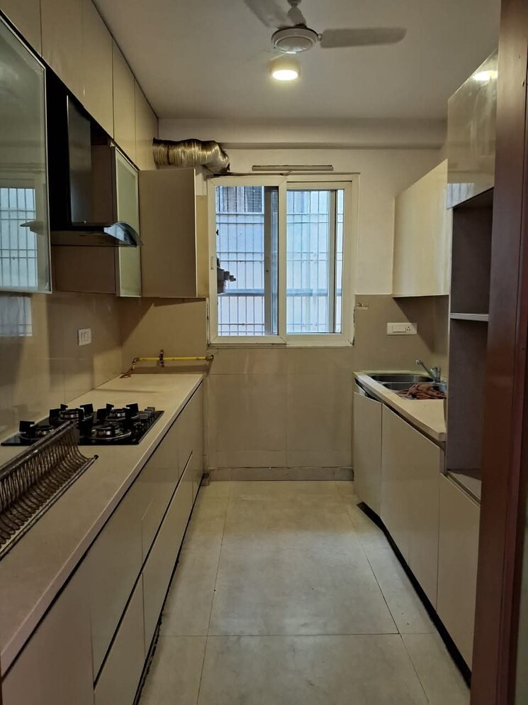 Kitchen, uday park 3 Bedroom 217 Sq.Yd. Builder Floor In Uday Park Delhi 7968471