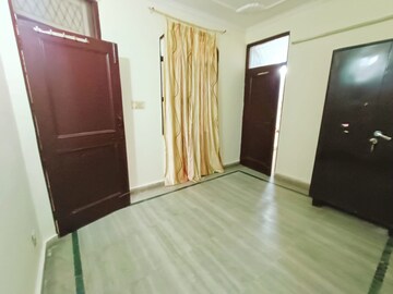 Room in  Pg at Rohini Sector 16 – for Rent