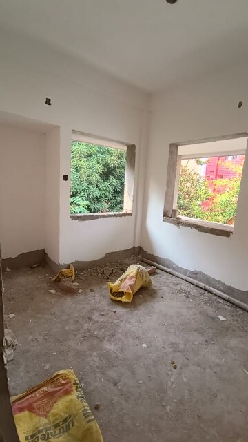 Room in 2 BHK Apartment at Kasba – for Sale