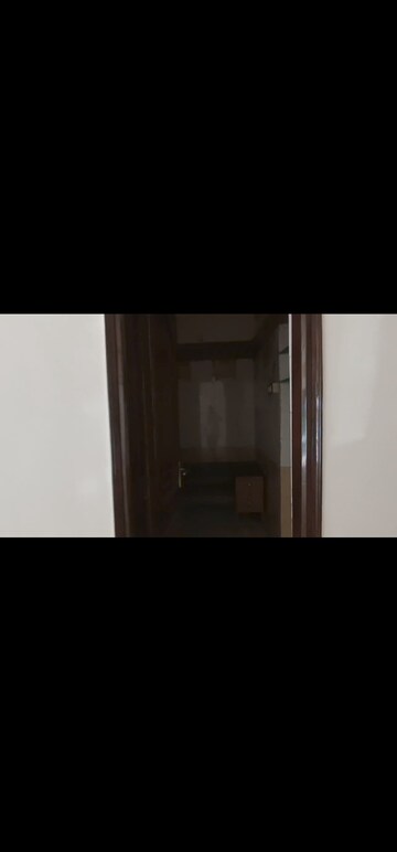 Room in 3 BHK Builder Floor at Greater Kailash I – for Rent
