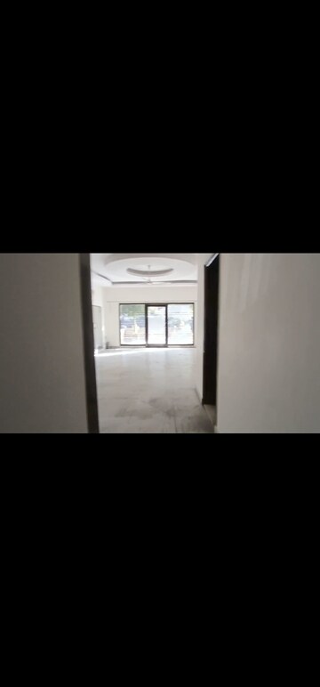 Room in 3 BHK Builder Floor at Greater Kailash I – for Rent