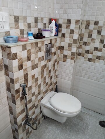 Master Bedroom in 3.5 BHK Apartment at Vipul Greens, Sector 48 – for Rent