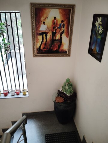 Furnished Amenities in 3.5 BHK Apartment at Vipul Greens, Sector 48 – for Rent