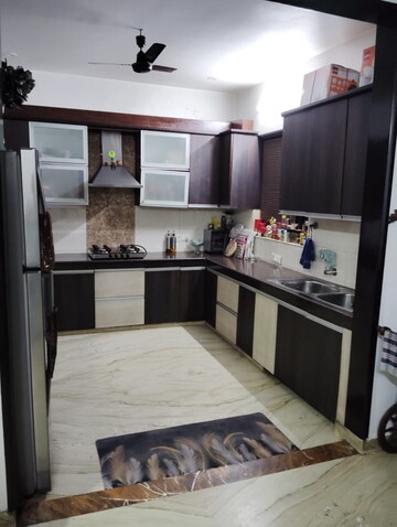 Kitchen in 3.5 BHK Apartment at Vipul Greens, Sector 48 – for Rent