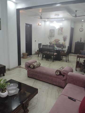 Living Room in 3.5 BHK Apartment at Vipul Greens, Sector 48 – for Rent