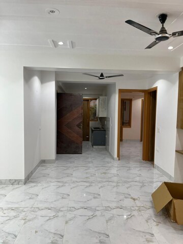 Room in 3 BHK Builder Floor at SS Mayfield Gardens, Sector 51 – for Rent