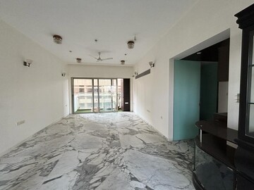 Room in 3 BHK Apartment at Lodha Bellissimo, Mahalaxmi – for Rent