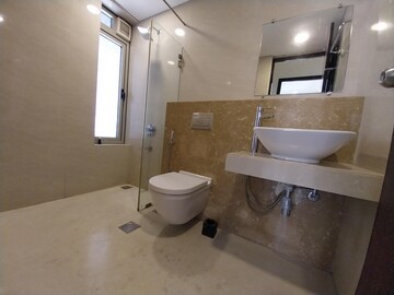 Bathroom in 3 BHK Apartment at Lodha Bellissimo, Mahalaxmi – for Rent