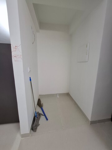 Furnished Amenities in 3.5 BHK Apartment at Hermitage Centralis, Vip Road – for Rent
